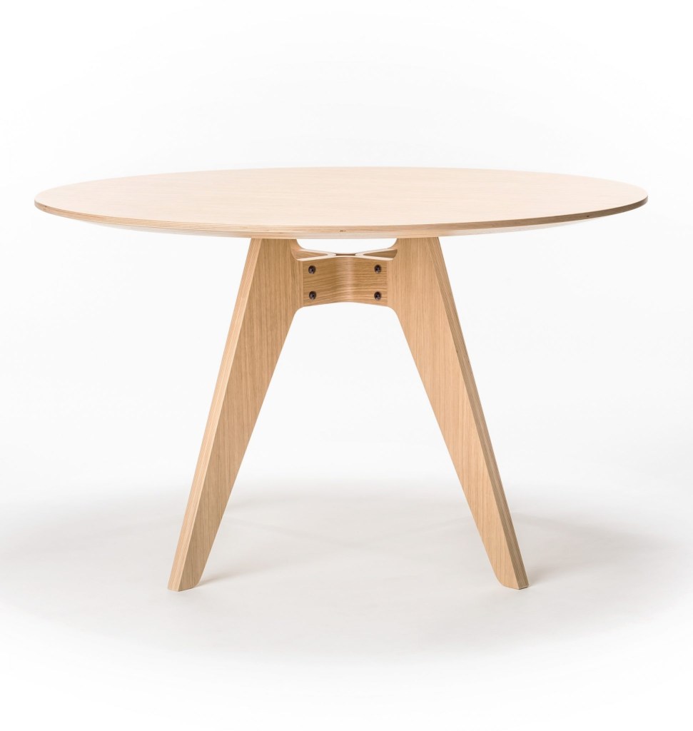 lavitta oak round 120cm four leg dining table poiat