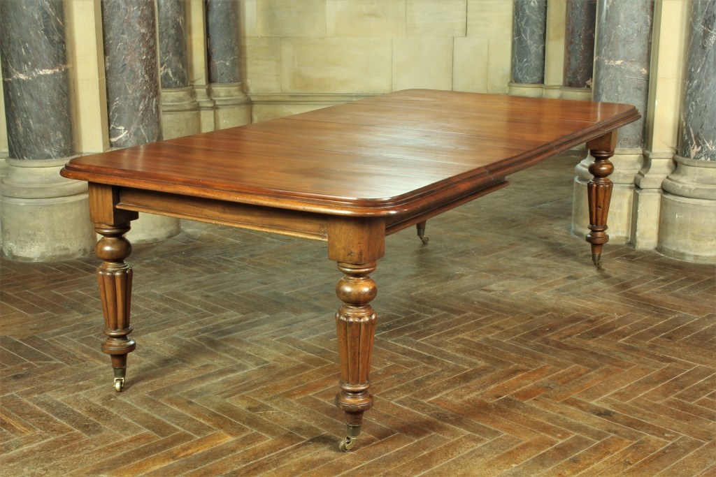 victorian mahogany dining table